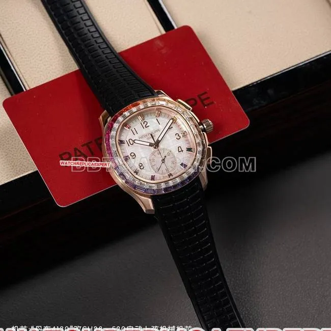 watch PPM factory Patek PhilippeAquanaut mechanical black rubber braceletside live photo