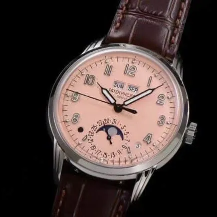 High-quality replicaGR, a major manufacturer, spends a lot of money to create a classic timepiece—Patek Philippe pink 5320G-001 super complex timepiece with a diameter of 40 mm, front view