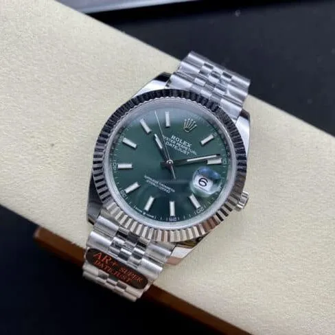 top-tier replicaAR Return of the King Rolexgreen dial Oyster Perpetual Datejust41 series men's watch side view