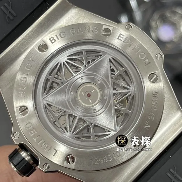 WWF men's Hublot1:1replica watch black dial rubber model 415.NX.1112.VR.MXM16 side view