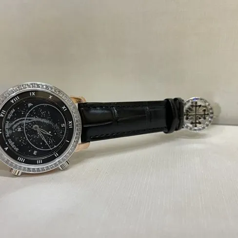 Patek Philippetop-tierhigh-quality watch men's black dial black belt South African T square diamond leather strap watch side view