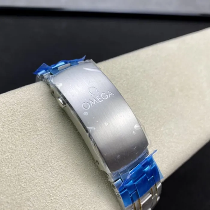 top-tier watch Omega men's blue dialSeamaster series 300m steel bracelet watch movement picture
