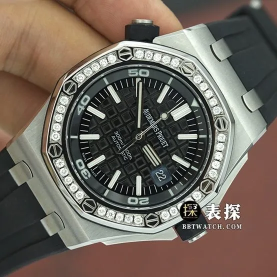 JF Offshore Audemars Piguet1:1replica watch black dial diamond leather strap model 15703ST.OO.A002CA.01side live photo