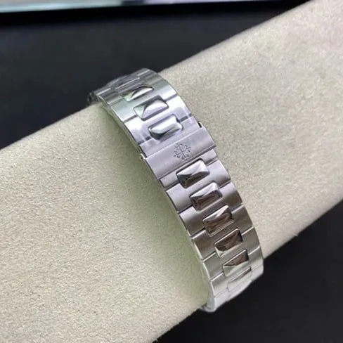 top-tierPatek Philippe co-branded Tiffany global limited edition Nautilusreplica watch clasp picture