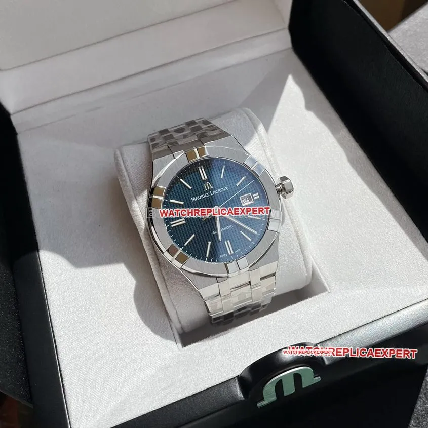 Amy blue dial decorative Paris stud steel bracelet model AI6008 caseback live photo