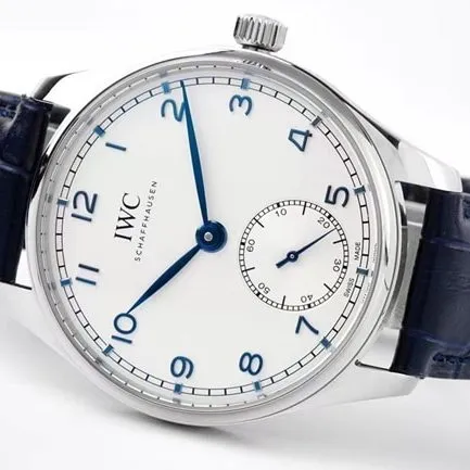 ZF Factorytop-tier replicaIWC super a watch men's white dial black belt new Portuguese series automatic movementleather strap watch movement picture