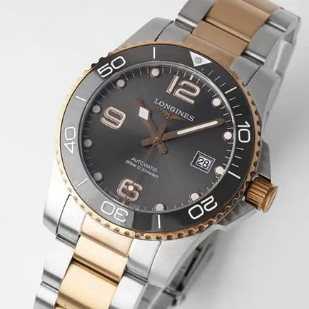 ZF Factory Longines Men's Watch Automatic Mechanical Steel Strap Black Plate Intergold Strap Conquest Series Watches Top Side View