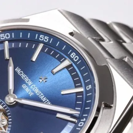 Big factory high-quality BBR2022 new model released Vacheron Constantin blue dial, the king of steel watches with peak appearance, travels all over the world tourbillondetail shots