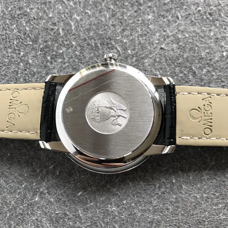 Omegatop-tiersuper watch Diefei series gray men's mechanical watch side view