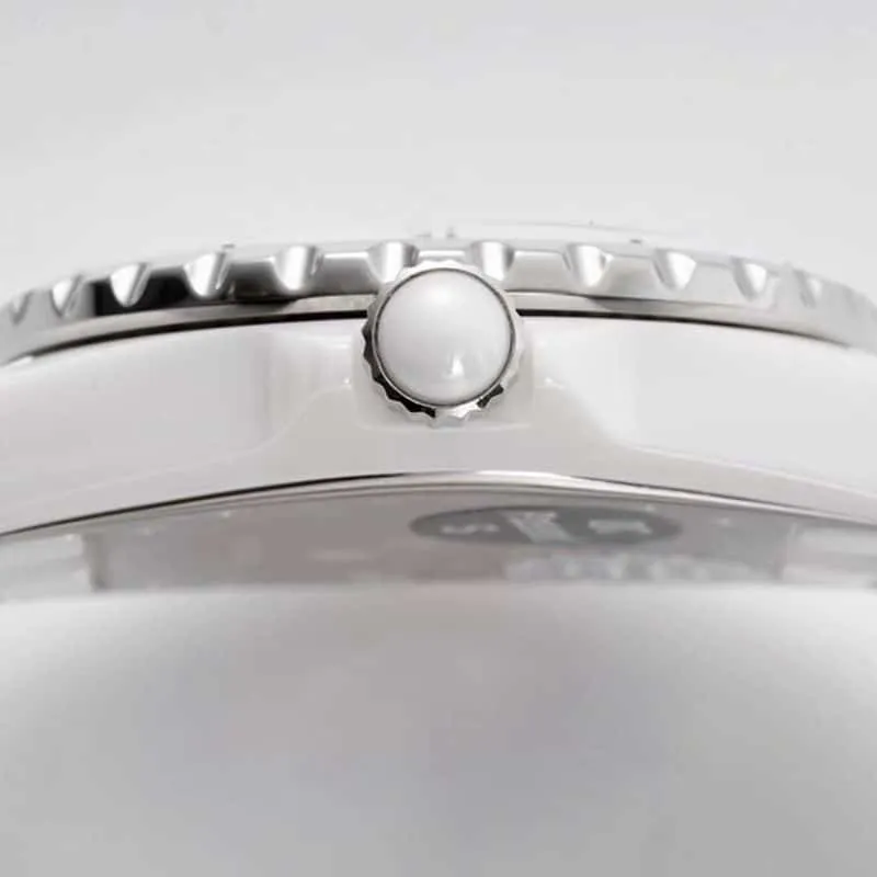 Chaneltop-tierhigh-quality watch J12 series ladies quartz watch back cover picture