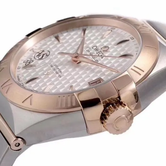 Omega temperament model vs Constellation high-quality temperament model 8500 mechanical watch white dialrose gold side view