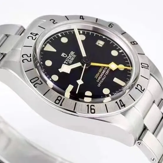 ZF Biwan Tudor1:1replica watch black dialsteel bracelet model M79470-0001 back view