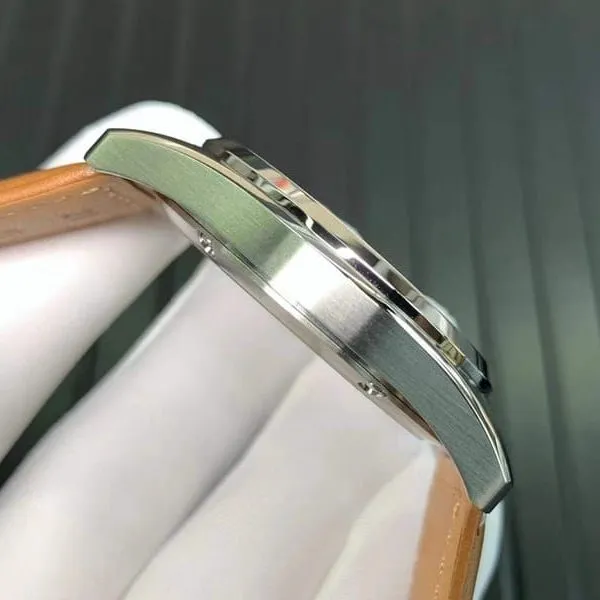 Longinesreplica watch pioneer series five-star admiral white dial mechanical watch side view