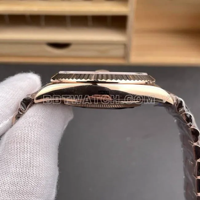 top-tier watch QF factory RolexDay-Date olive green dialrose gold40mmbraceletlive photos