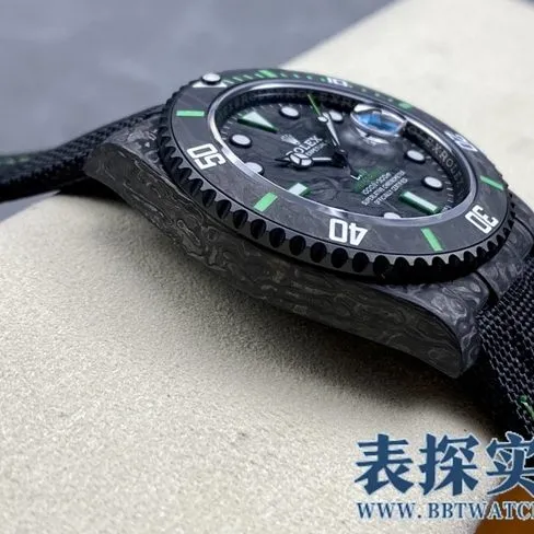 VSRolextop-tiersuper carbon fiber Submariner series watch _How much does it cost_Pictures_How is the workmanship? Bottom cover