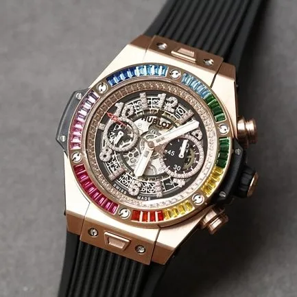 top-tier replicaHublothigh-quality watch men's white dialrubber strapBigBang Big Bang series mechanical watch side view