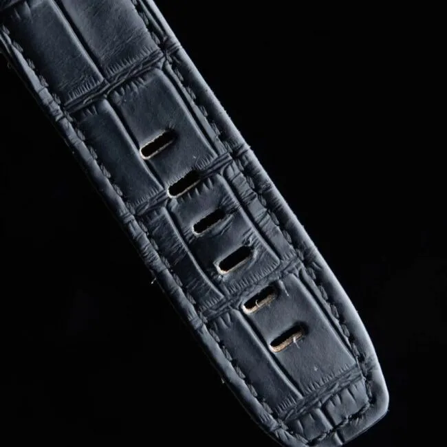 top-tier replicaAPFAudemars PiguetRoyal Oak offshore 26400 watch top-tier white steel leather strap picture
