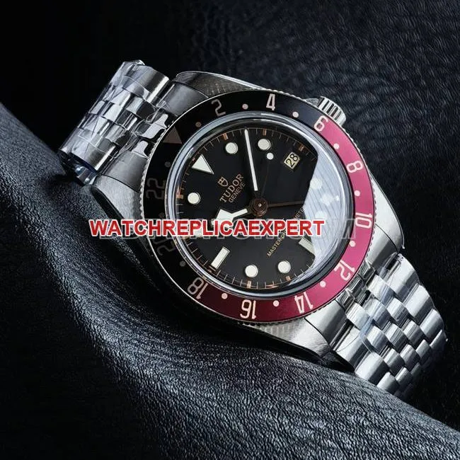 3CF factory collectible watch Biwan Tudorblack dial black red circle steel braceletside live photo