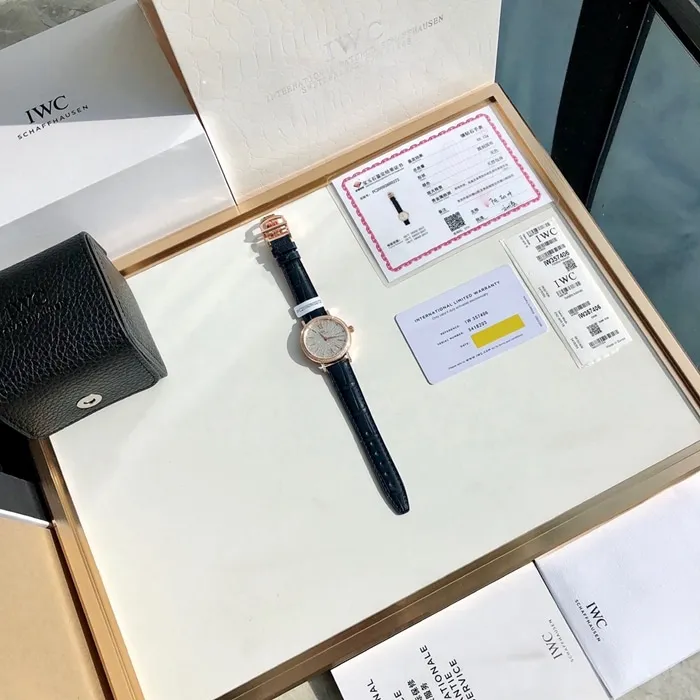 top-tier watch IWC women's white dial Portofino mechanical leather strap watch clasp picture