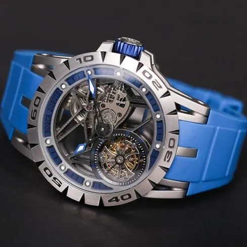 JB factory top-tier watch Roger Dubuis automatic movementtourbillon men's black dial blue rubber strap king series watch detail shots