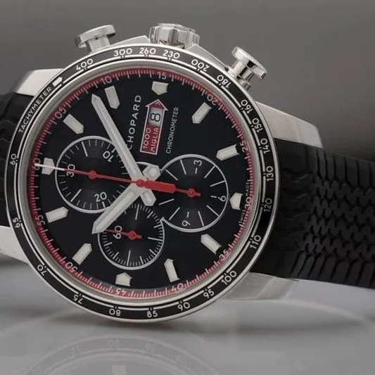 watch ChopardV7 factory boutique racing series black dial men's mechanical watch side view