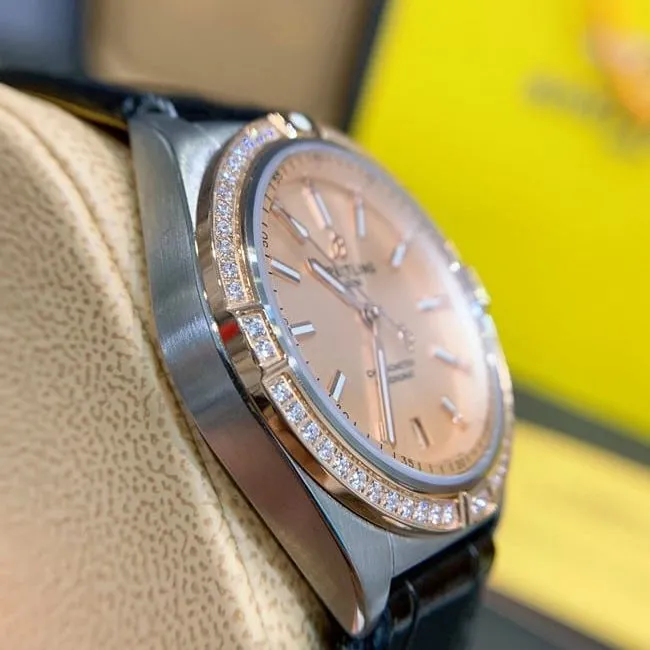top-tier replicaBreitlinghigh-quality ladies gold plate black belt full automatic movement Nanhai capsule series leather strap watch clasp picture