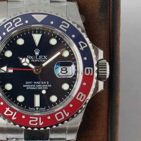 GS factory Rolextop-tier watch men's blue dialsteel bracelet GMT-Master type II GMT series mechanical watch side view