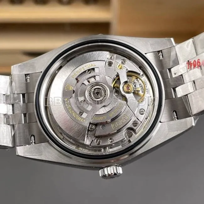 1:1replica watch VS Factory log Rolexsilver dial3235 mechanical 41mmcaseback live photo