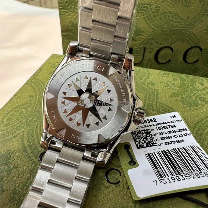 Gucci YA136363 Dive Series Green Dial