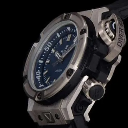 top-tier watch Hublot HUBLOTtitanium case king supreme lumeblue dial1400automatic men's mechanical watch front view