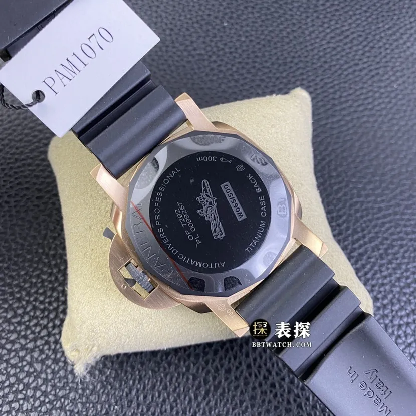SBF factory Panerai sneak PAM01070 top-tier watch men's black dial rubber model pictures and prices side live photo