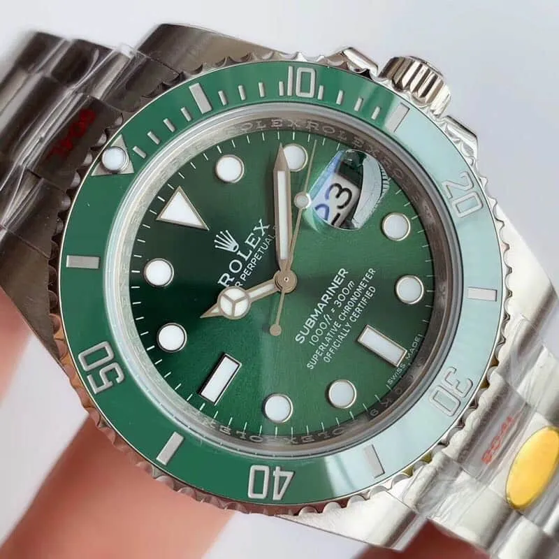 N-factory's V10 Rolex Submariner has arrived, addressing the issue of bezel fading. Reverse side image.