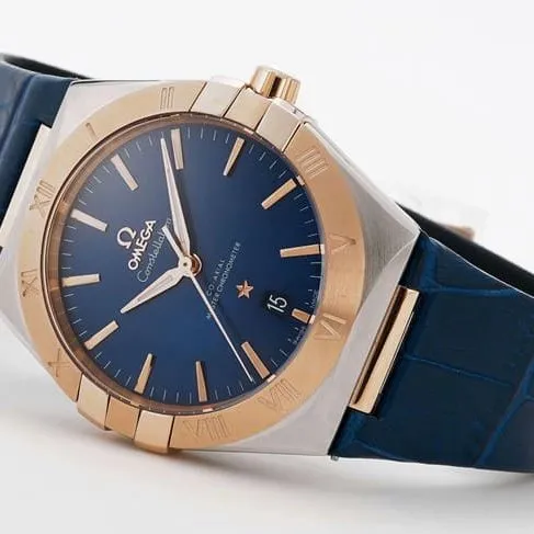 TW factory Omegatop-tier watch constellation series 39mm men's blue dial blue band automatic movement watch side view