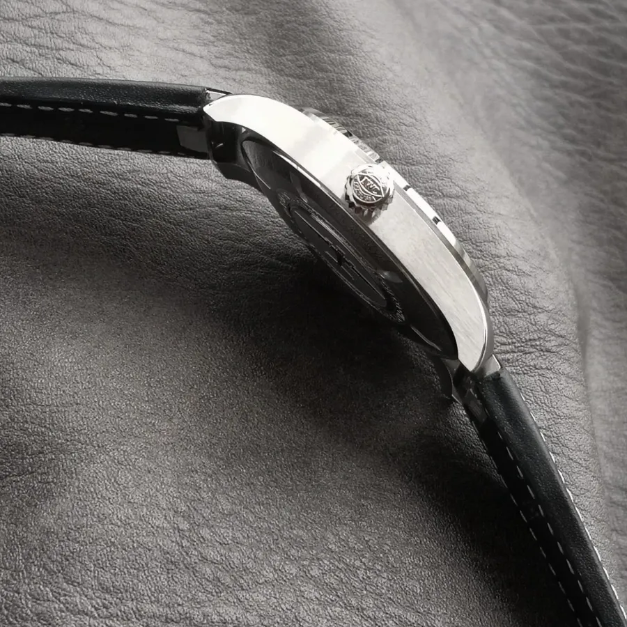 IWC1:1replica watch,V7 pilot watch,front live photo
