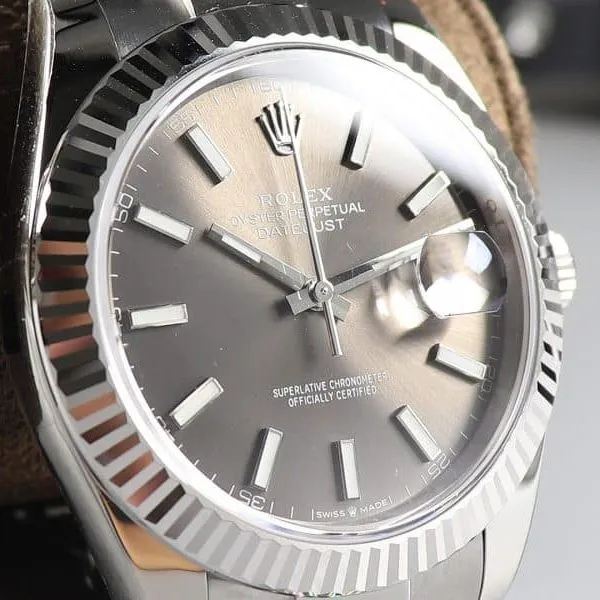 watchar log Rolexm126334-0013 temperament gray plate 904lstainless steel side view