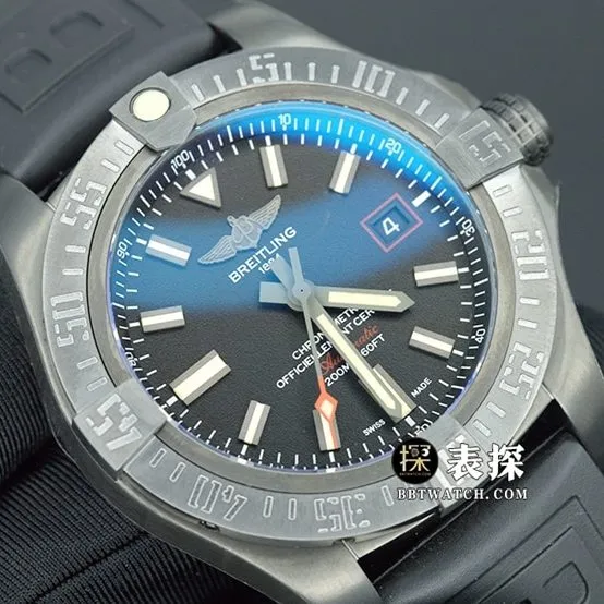 ZF Avengers Breitling1:1replica watch lumeblack dial rubber model V17311101B1W1clasplive photos