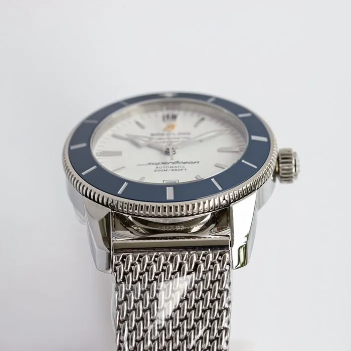 top-tier watch Breitling men's white dial mechanical watch detail shots