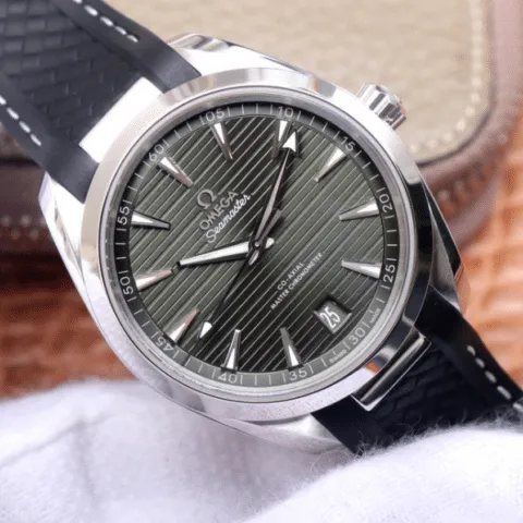 Can the Omega Omega 2022 Seamaster Green