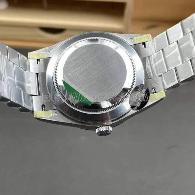 collectible watch CBD factory RolexDay-Date3255 mechanical olive green dial40mmfront live photo