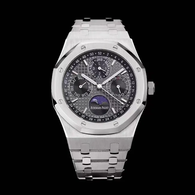 Audemars Piguetreplica watch Royal Oak series automatic movement men's gray plate steel bracelet watch side view