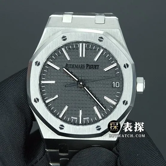 APS Royal Oak Audemars Piguet collectible watches Black Plate Steel Strap Model 15510ST.OO.1320ST.07