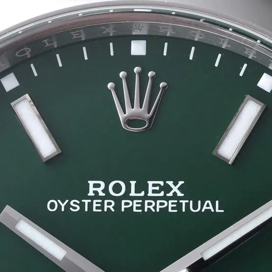 C Factory Oyster Perpetual Rolex watch green dialsteel bracelet model m124300-0005braceletlive photos