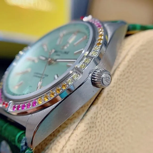 top-tier replicaBreitling Nanhai capsule series fully automatic movementchronograph women's white dial green strap watch front view