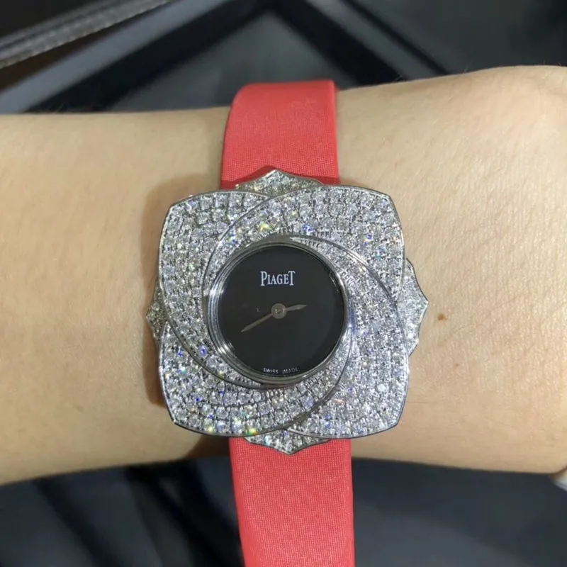 Piaget rose-shaped watch with rotatable petals diameter 37mm Swiss movement front view