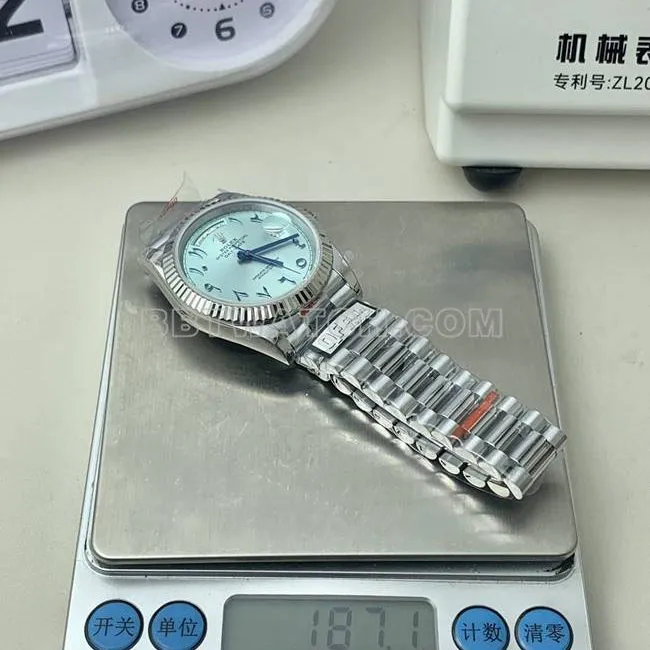 collectible watch QF factory Rolex Day-Date ice blue dial Middle East time scale 40mmside live photo