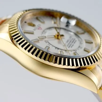 Top-tier replicaRolex men's white dial gold belt Navigator series automatic movement watch clasp picture