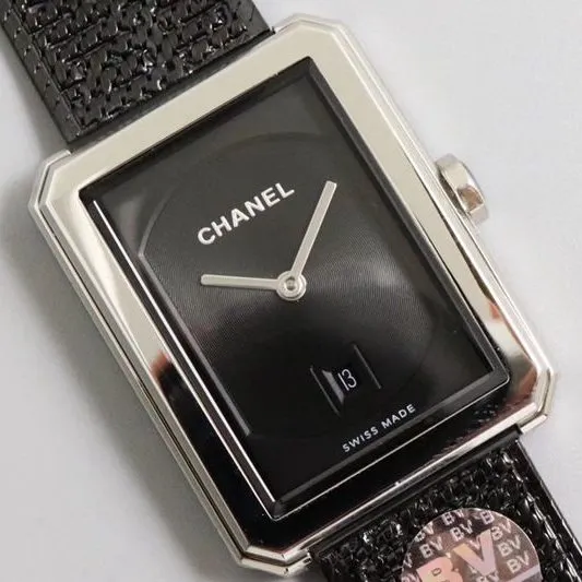 Back cover of Chanel high-quality watch, the first PREMIÈRE watch full of feminine charm