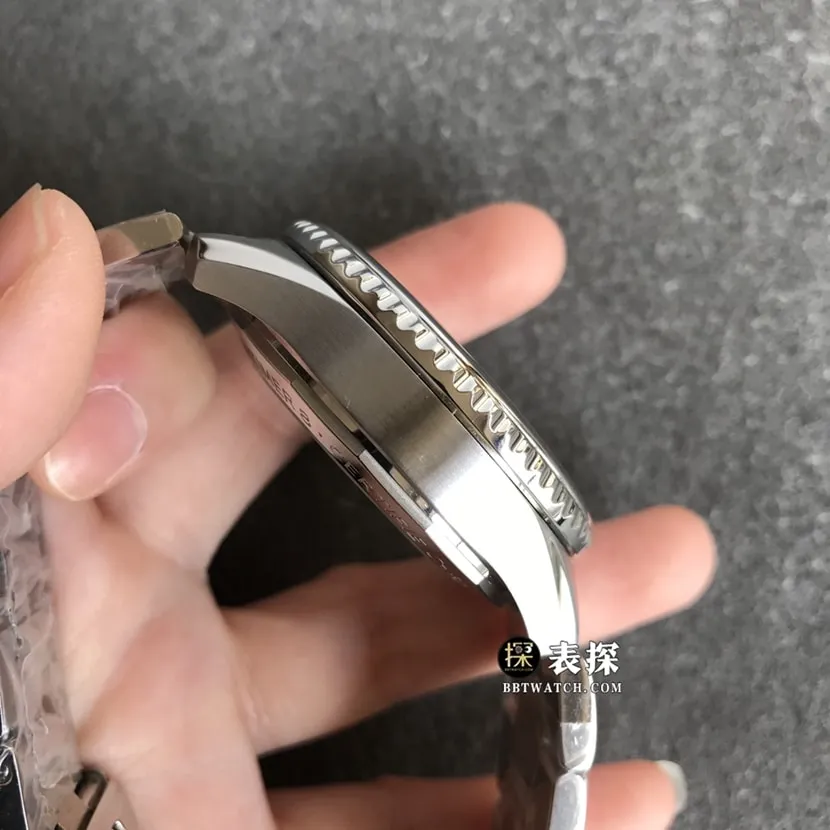 BL factory Breitling Legend Aviation top-tier 1:1high-quality watch men's blue panda disc steel bracelet model pictures and prices caseback live photo