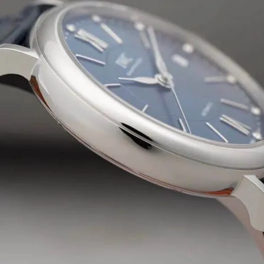 IWCreplica watch women's Portofino extremely elegant top-tierladies' watch side view