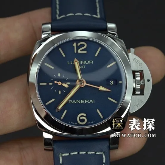 VS FactoryPaneraiPAM688top-tier 1:1high-quality watch men's blue dialleather strap picture and price caseback live photo